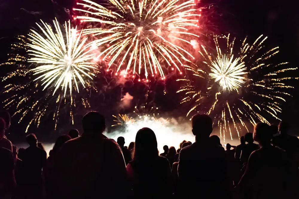 foule feu d'artifice